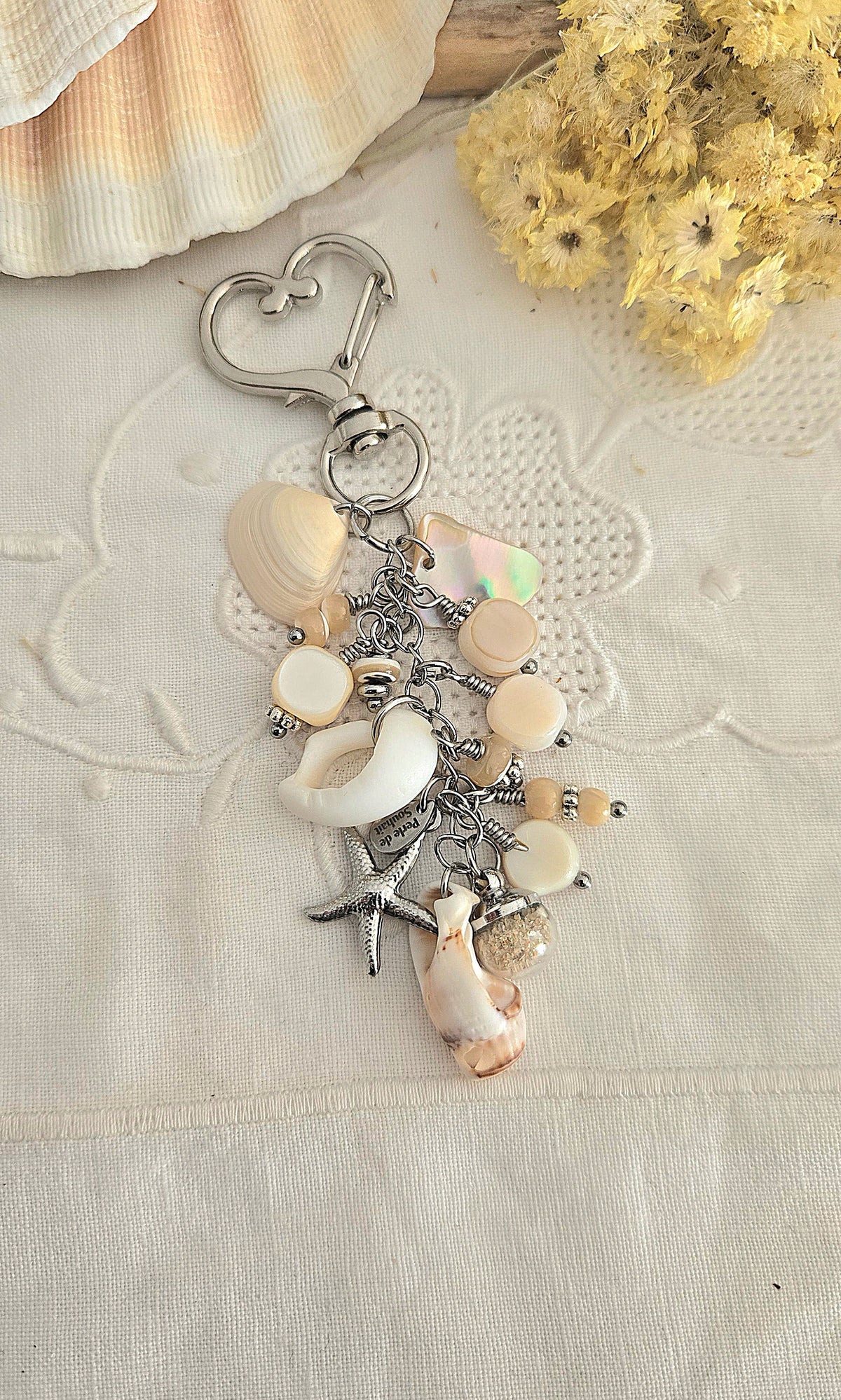 Porte-clés coquillages et sable de plage
