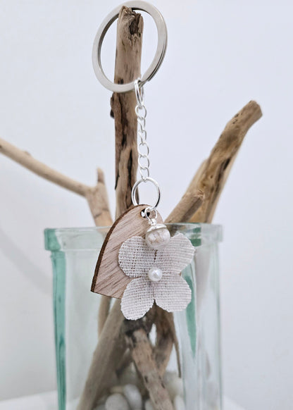 Porte bonheur bois et coquillage