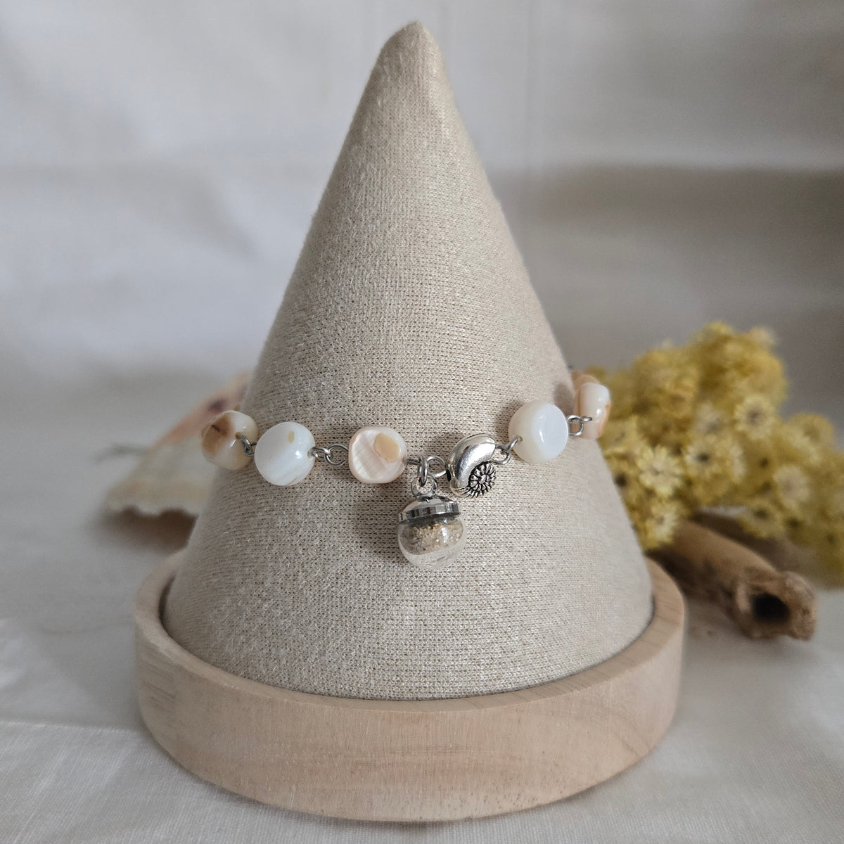Bracelet perles de nacre et sable de plage