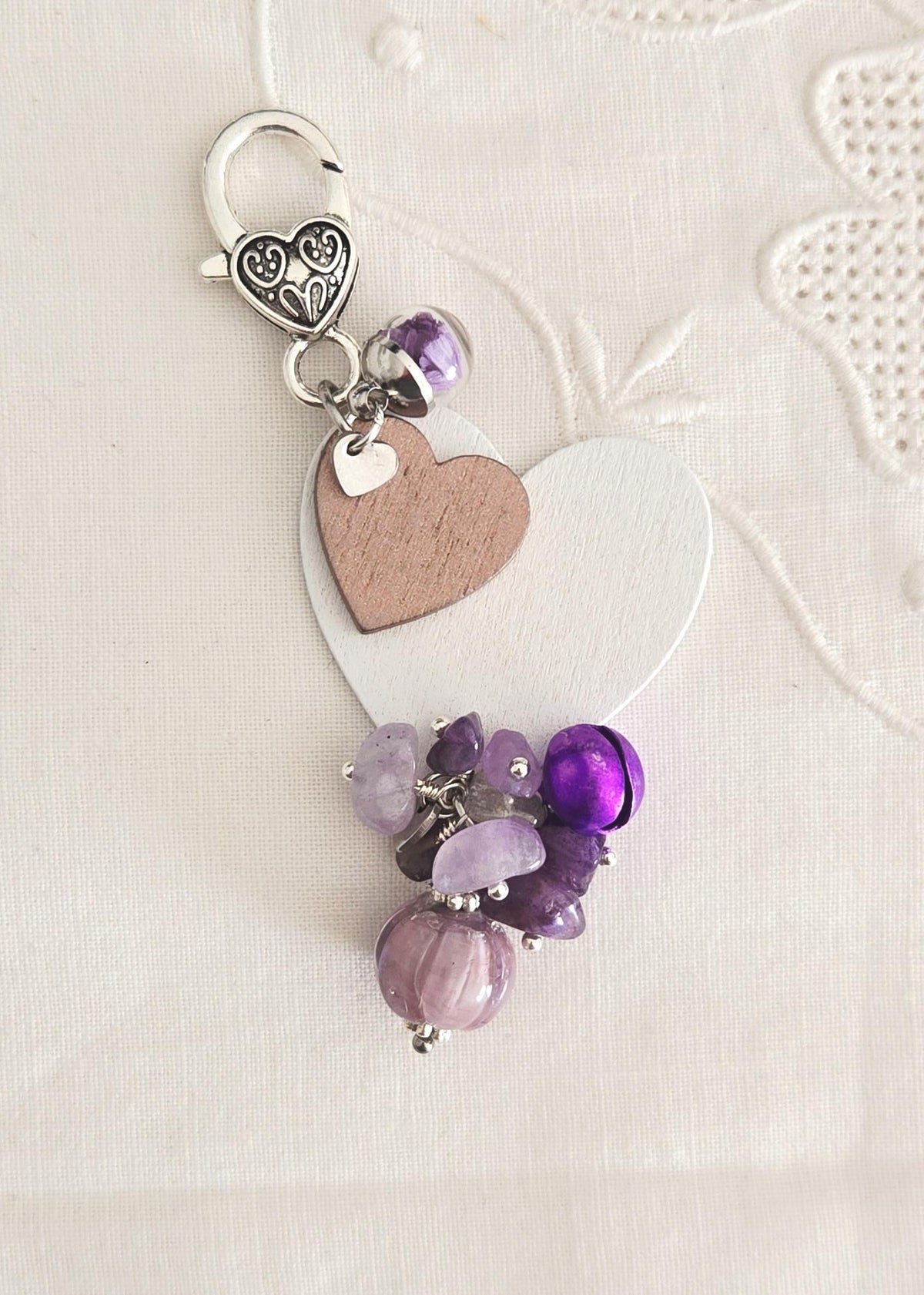 Porte-clés coeur bois et perles personnalisable