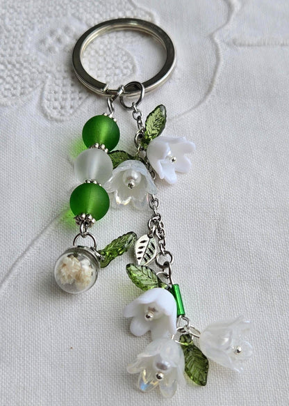 Porte-clés porte-bonheur Muguet et fleurs séchées