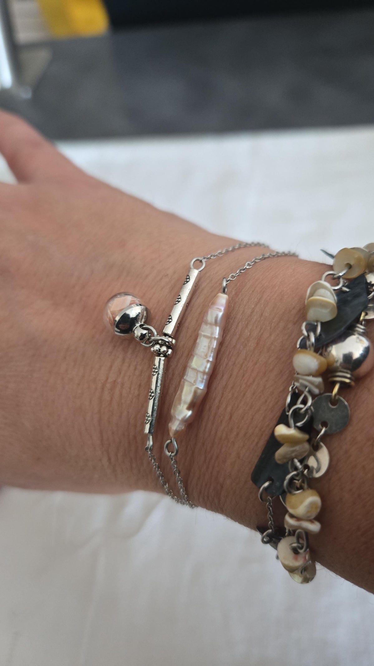Bracelet coquillage et perle rosée