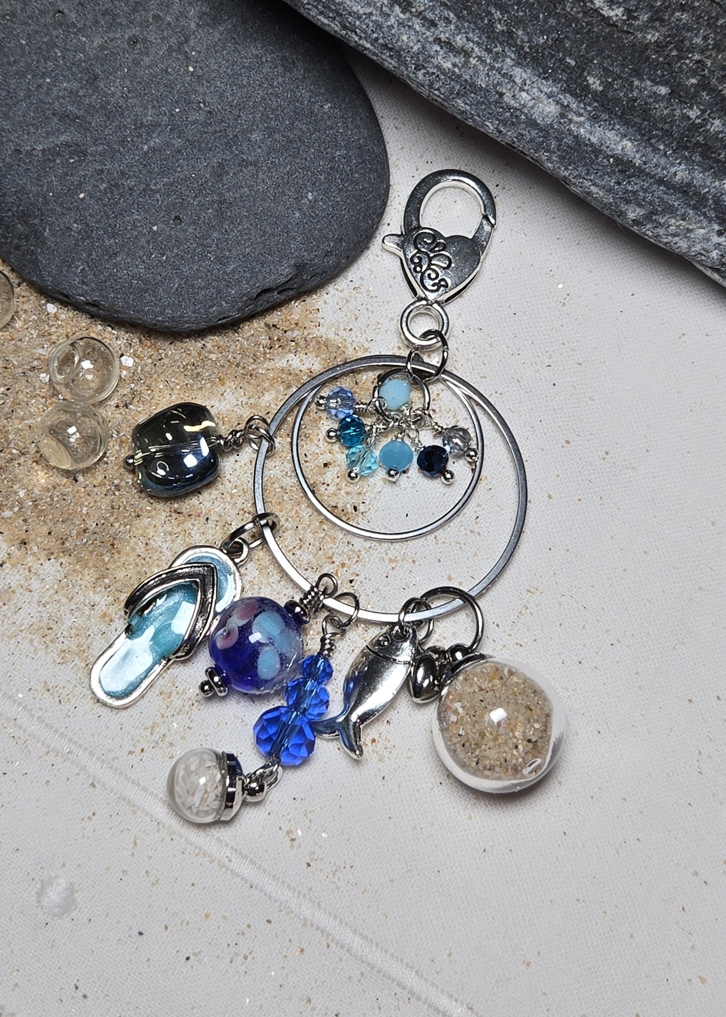 Porte-clés de plage sable et tong