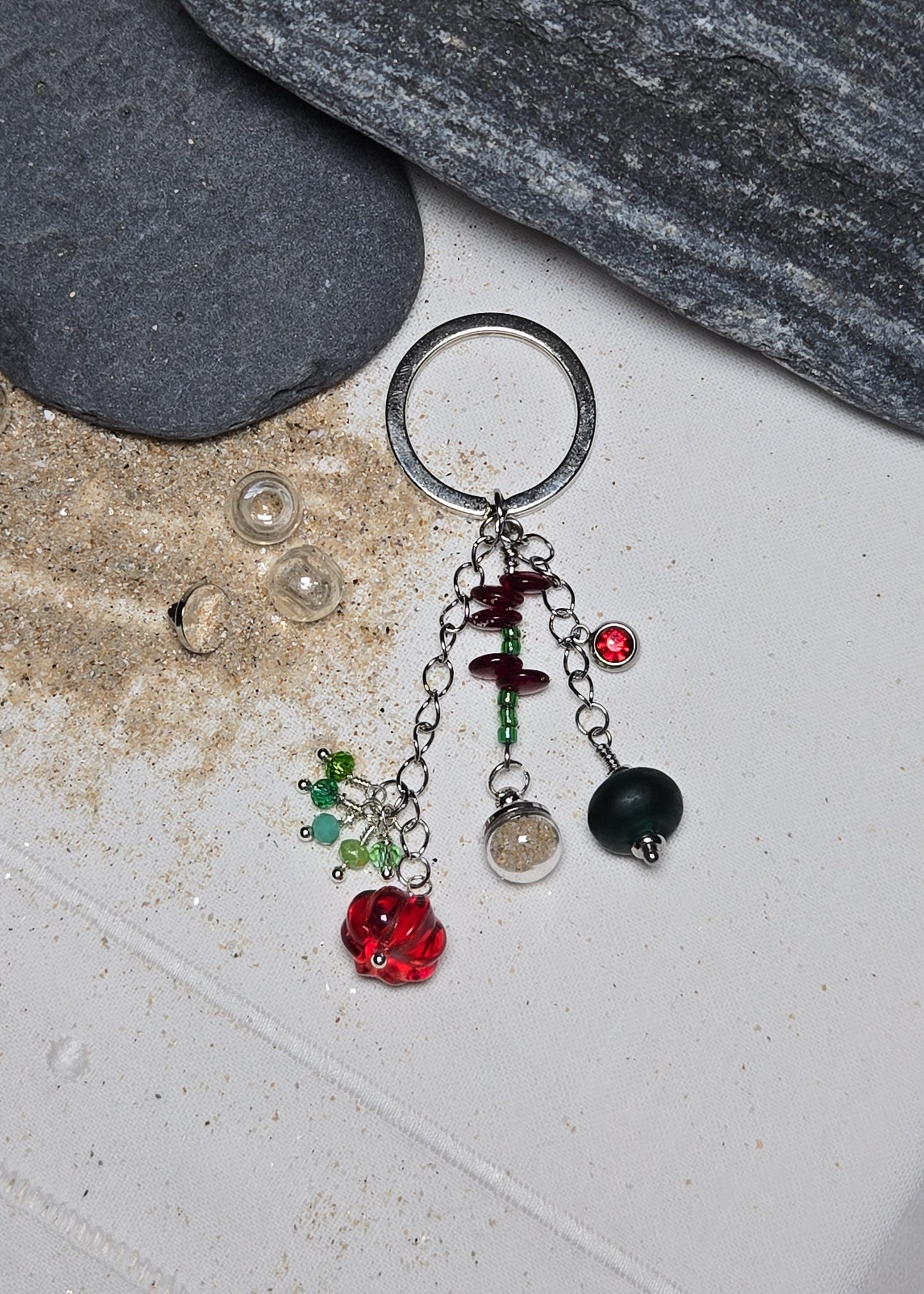 Porte-clés sable et perles de verre