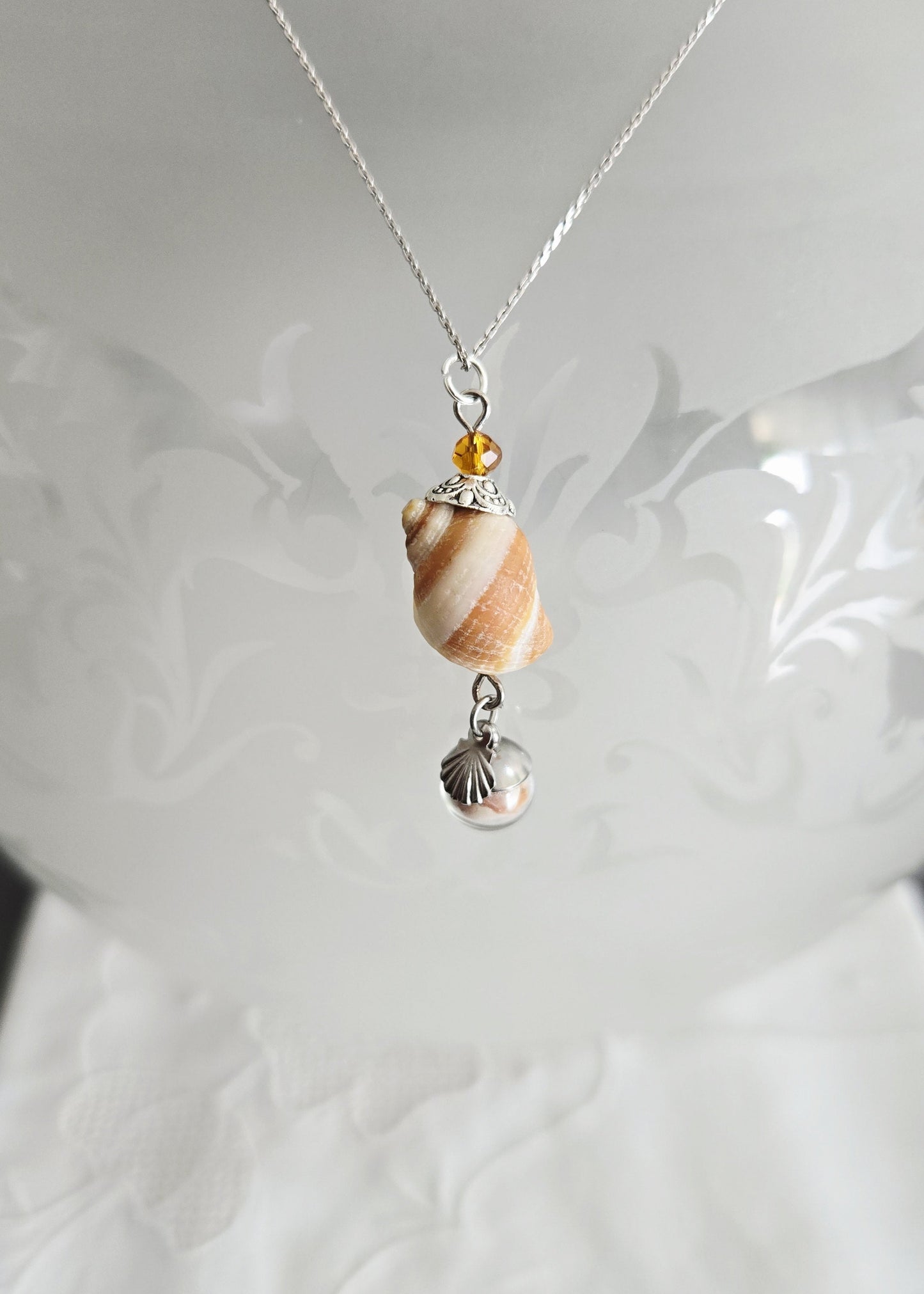 Pendentifs coquillages naturels