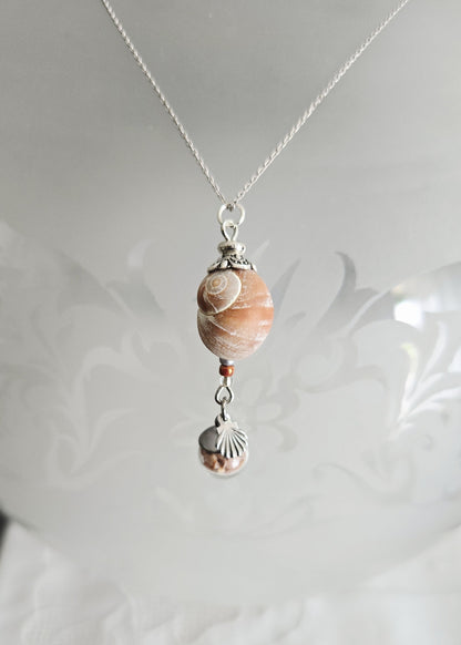 Pendentifs coquillages naturels