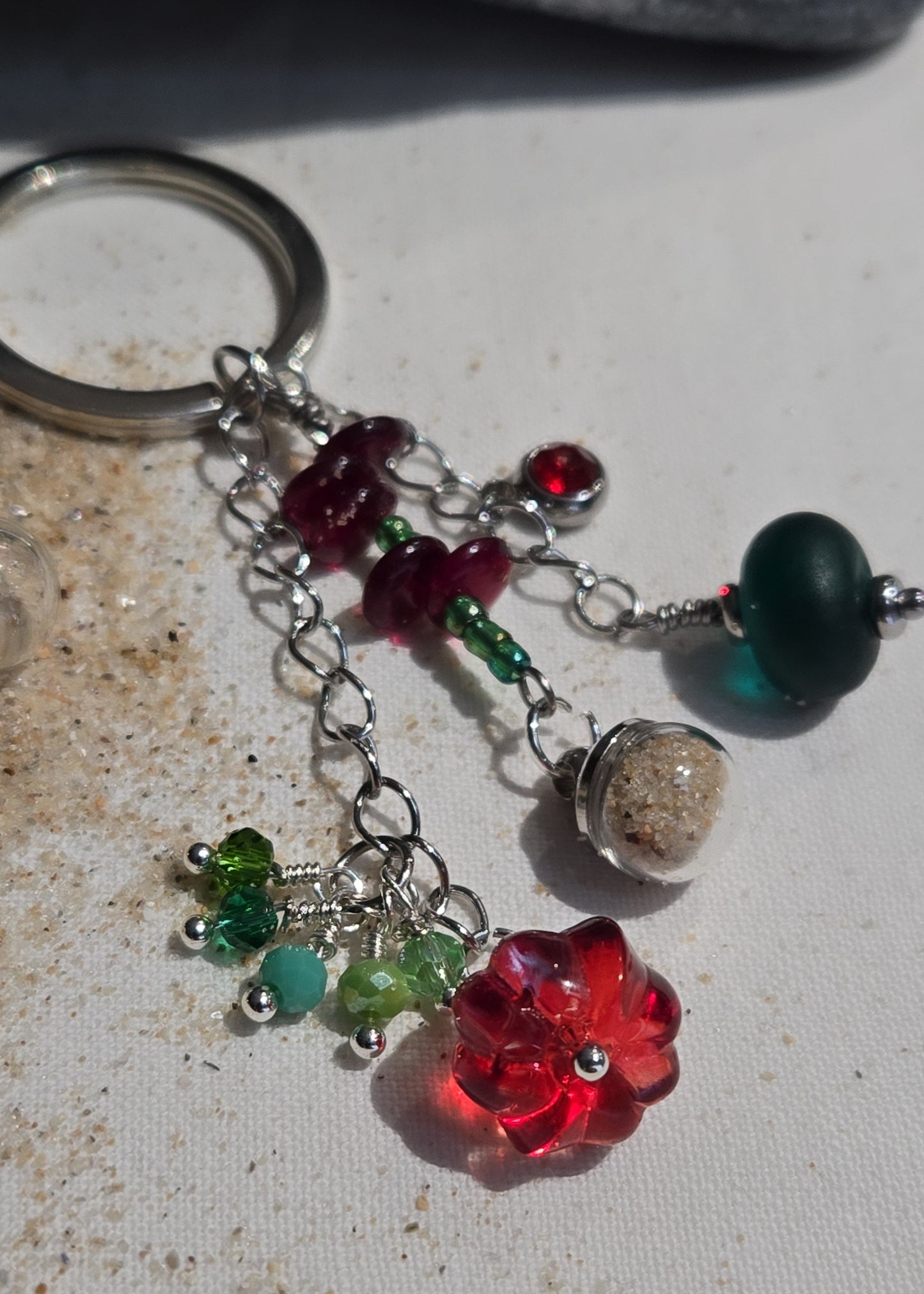 Porte-clés sable et perles de verre
