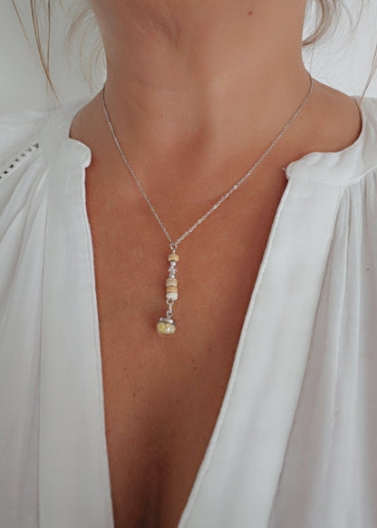 Collier fleurs d'Immortelles et perles de bois