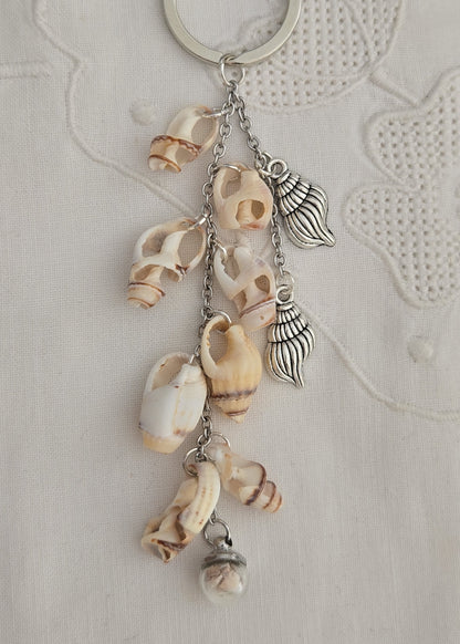 Porte-clés coquillages naturels et charms