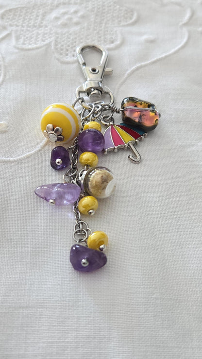 Porte-clés Pierre perles, fleurs et breloques